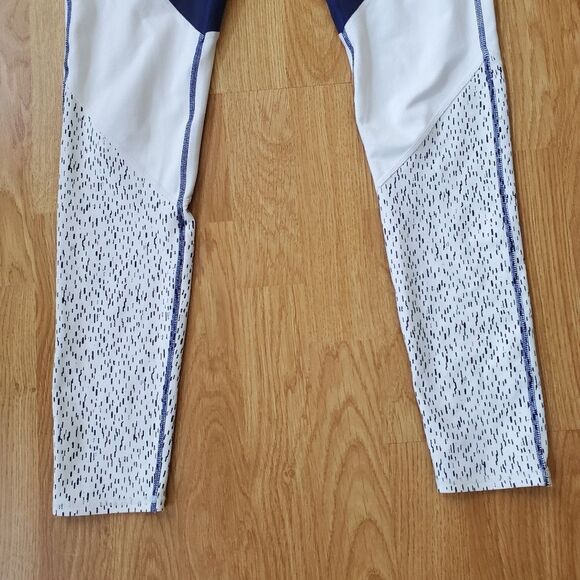 Fabletics Salar Statement PowerHold Legging sz Sm - Picture 5 of 12